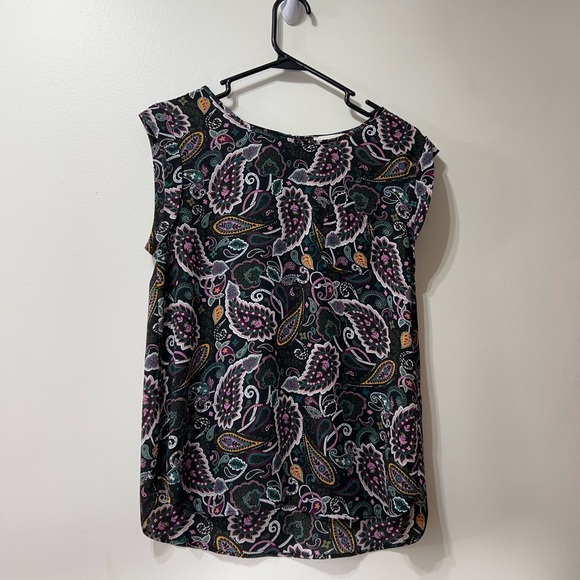 Loft sleeveless paisley print top. - Picture 1 of 4